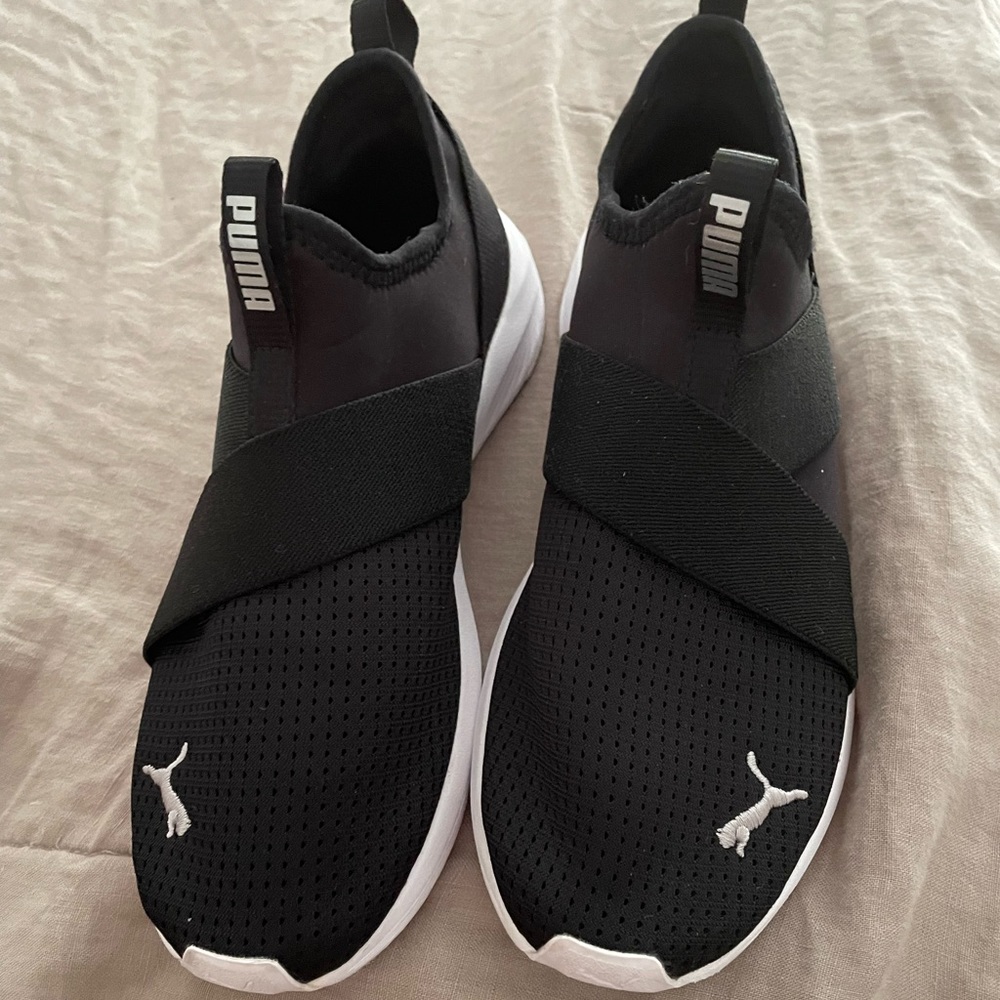 Puma Women's Black Chroma Slip on Shoe